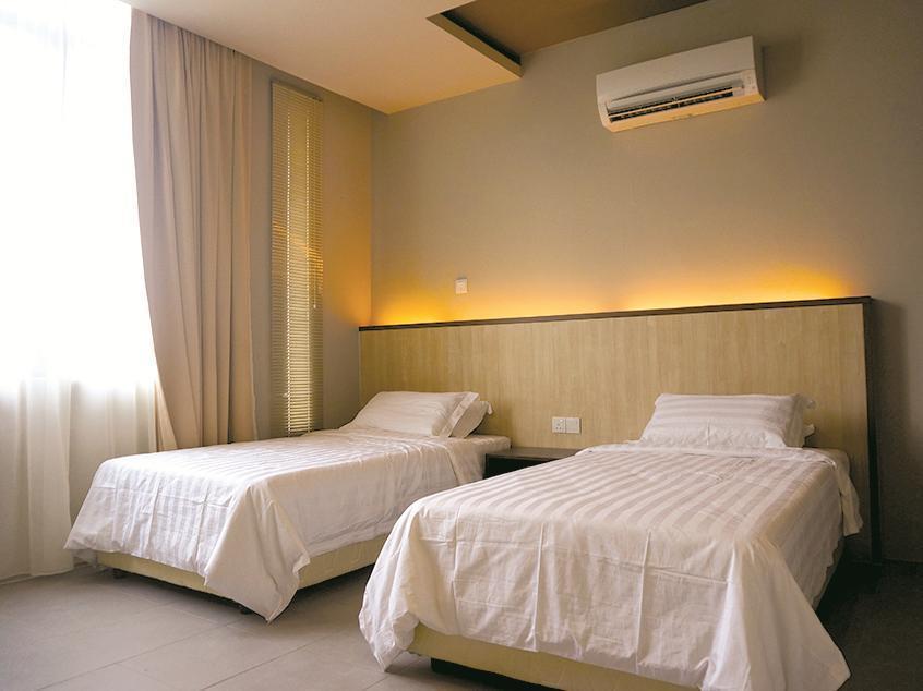 Tribeca Suites Kuching Esterno foto