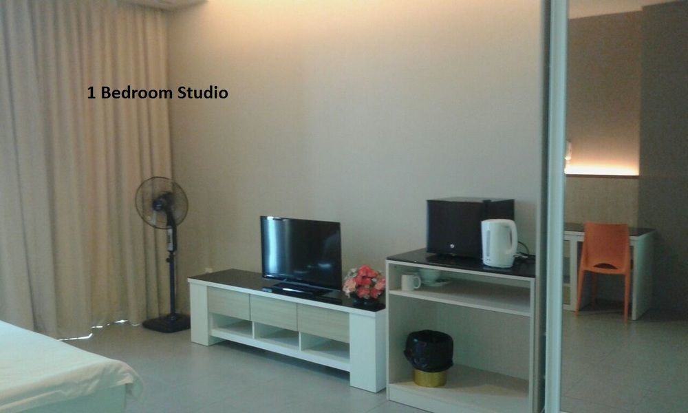 Tribeca Suites Kuching Esterno foto