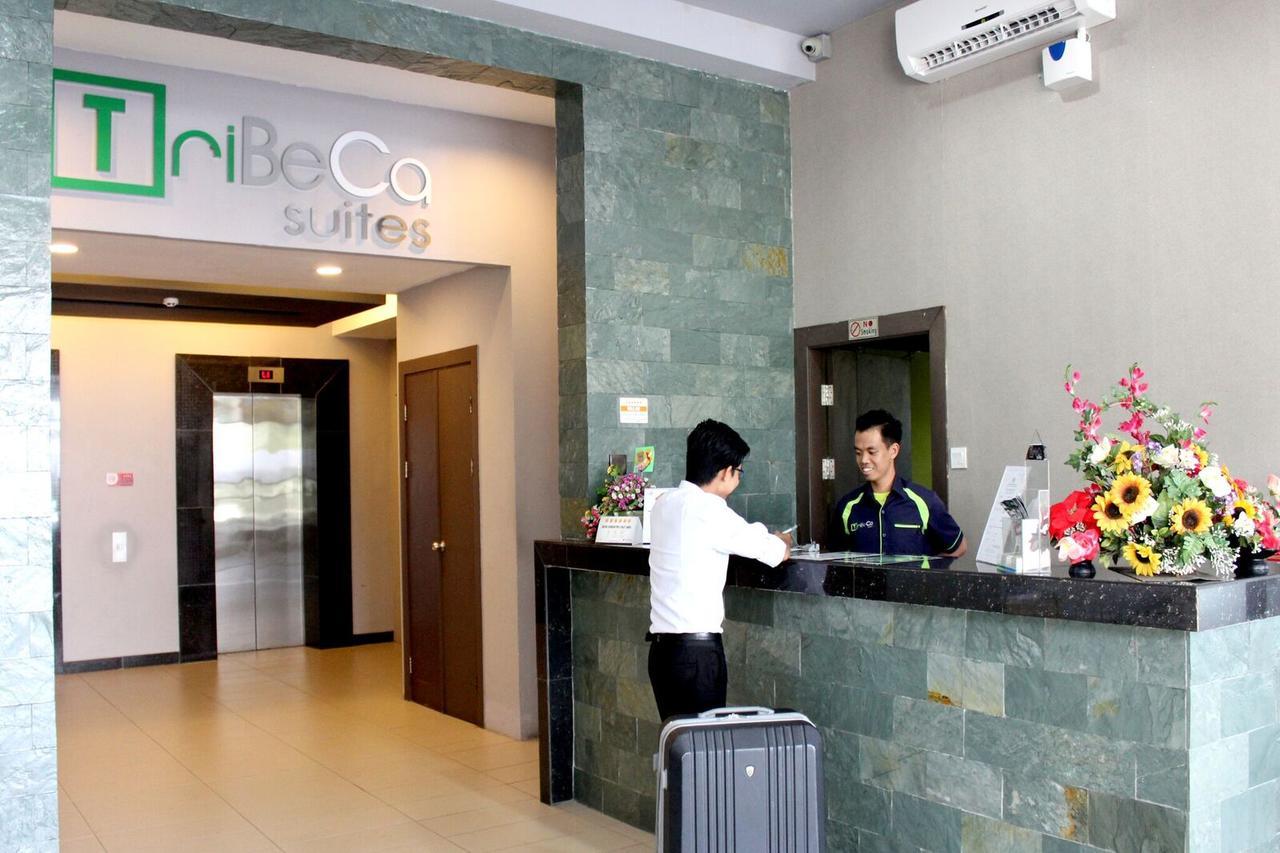 Tribeca Suites Kuching Esterno foto