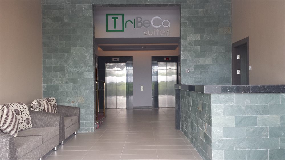 Tribeca Suites Kuching Esterno foto