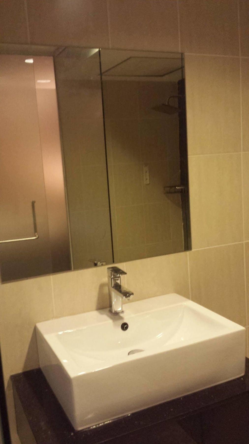 Tribeca Suites Kuching Esterno foto